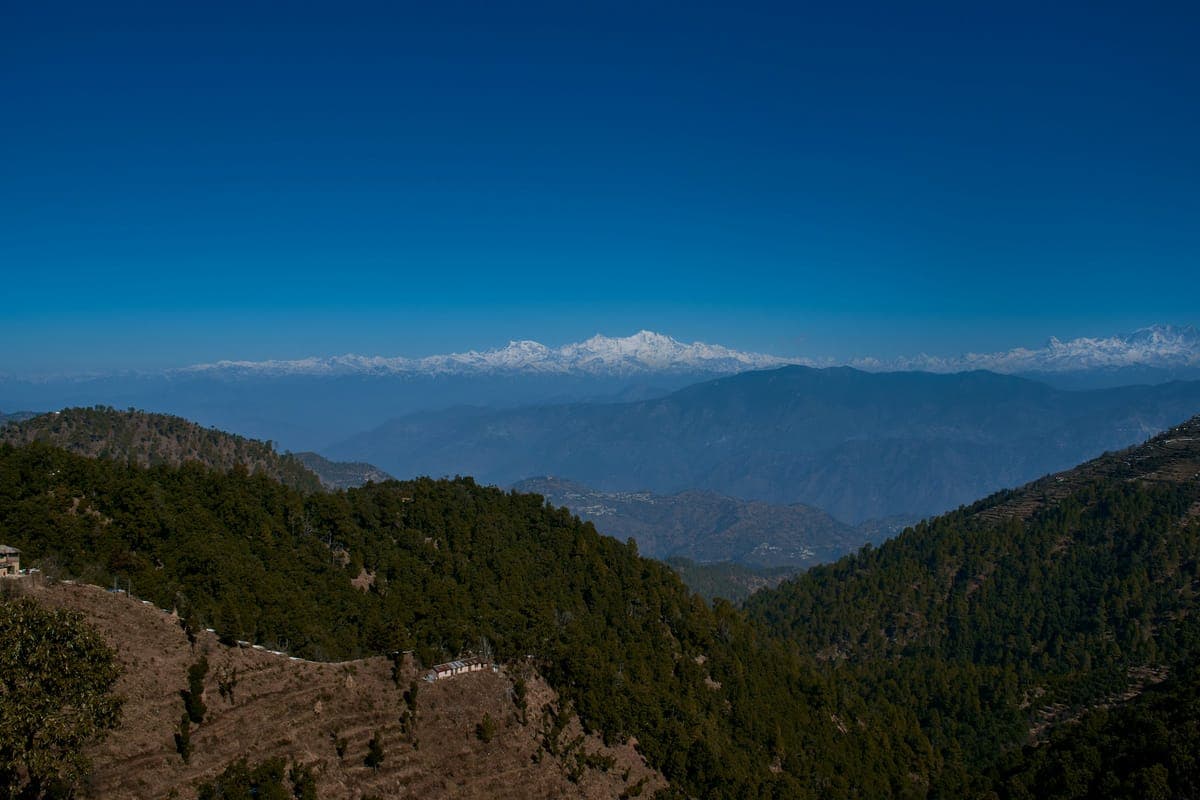 Representative image for Tehriyana: Himalayan peaks seen from the hills of Tehri Garhwal